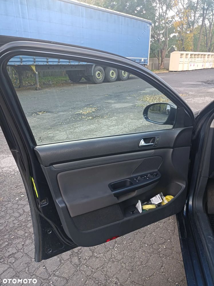 Volkswagen Jetta 1.9 TDI Comfortline - 17