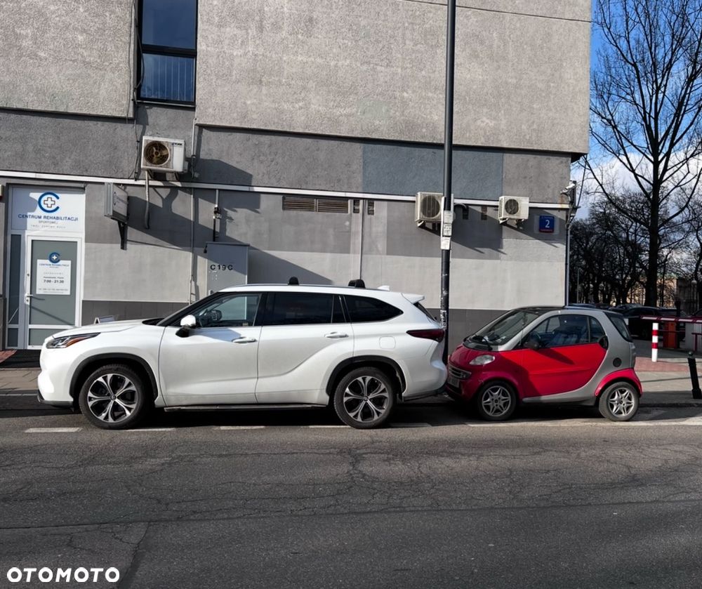 Toyota Highlander 2.5 Hybrid Executive Style - 16