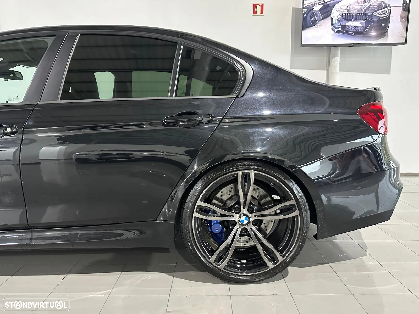 BMW M3 Auto - 11