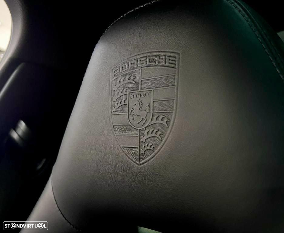Porsche Panamera 4 S - 33