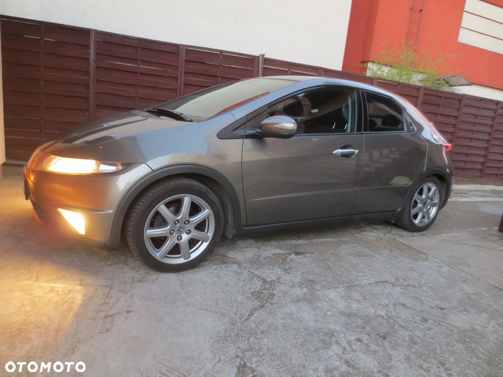Honda Civic 1.8 Comfort - 18