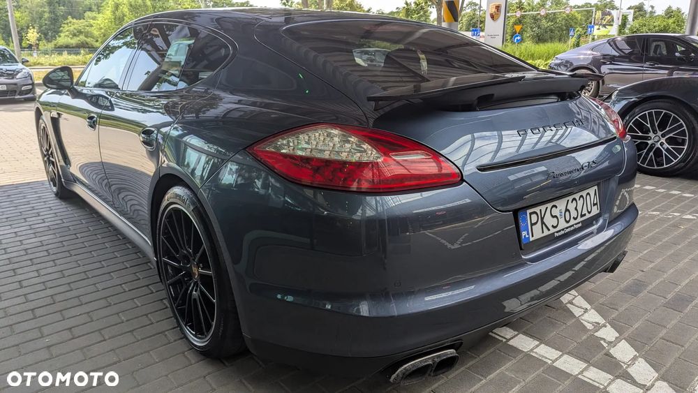 Porsche Panamera GTS - 4