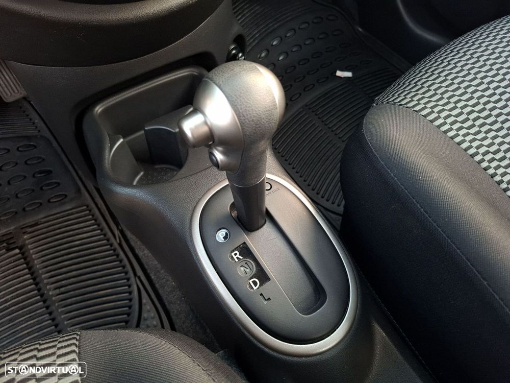 Nissan Micra 1.2 Tekna CVT - 13