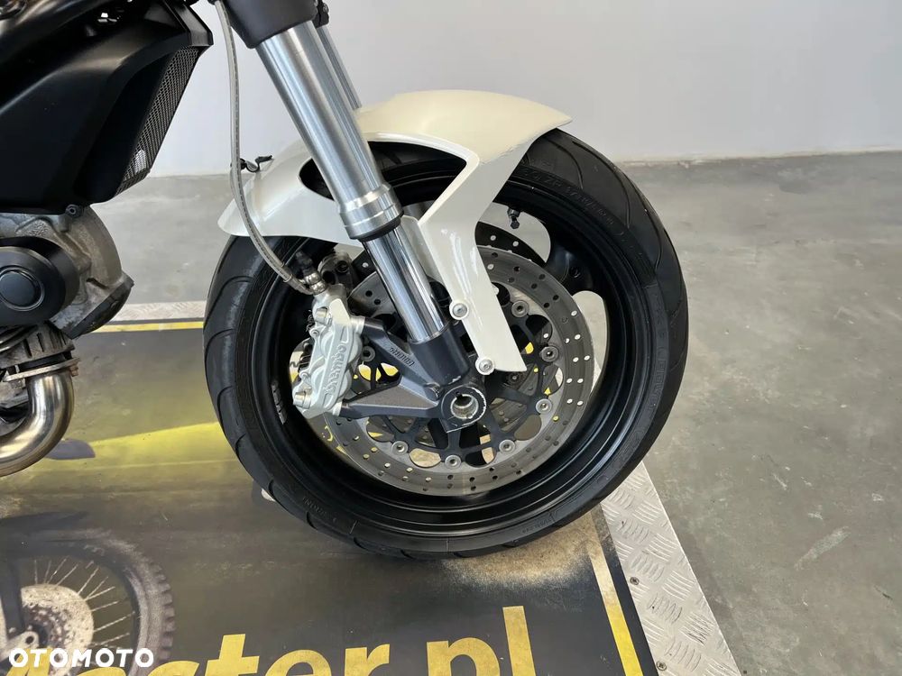 Ducati Monster - 20