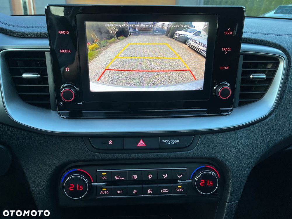 Kia Ceed 1.6 CRDi mHEV M - 14
