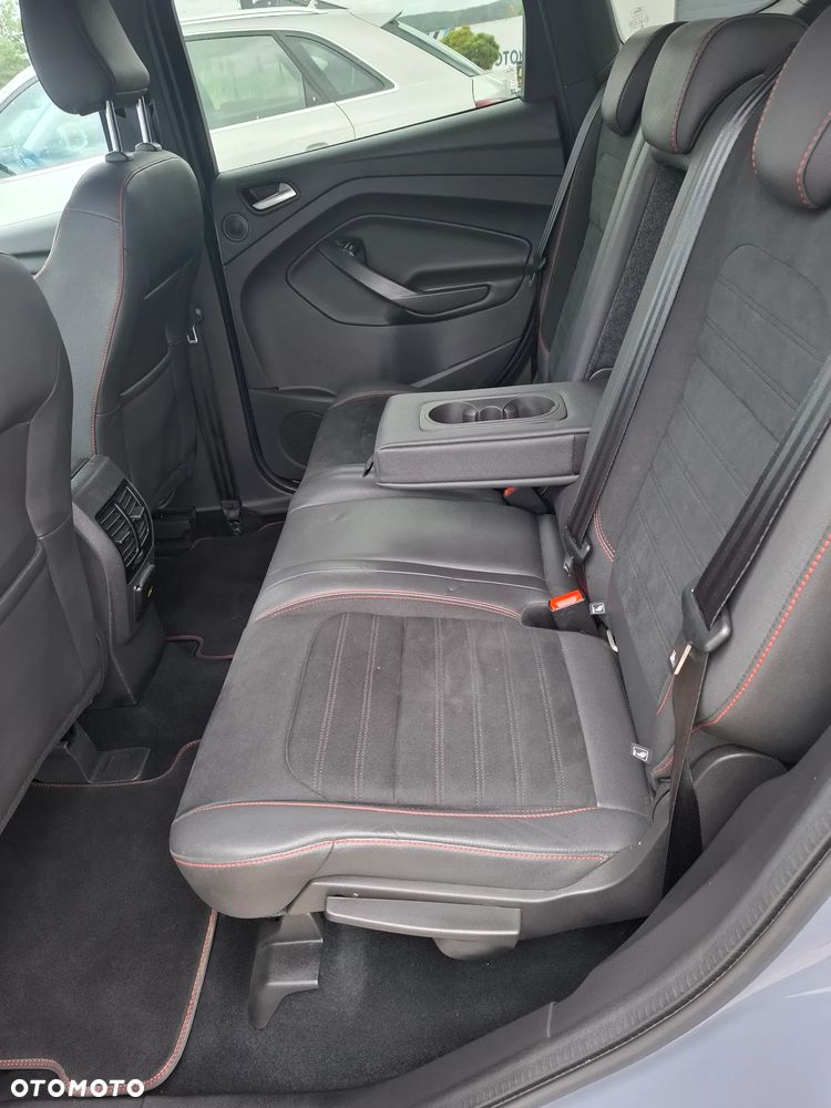 Ford Kuga 1.5 EcoBoost 2x4 ST-Line - 26