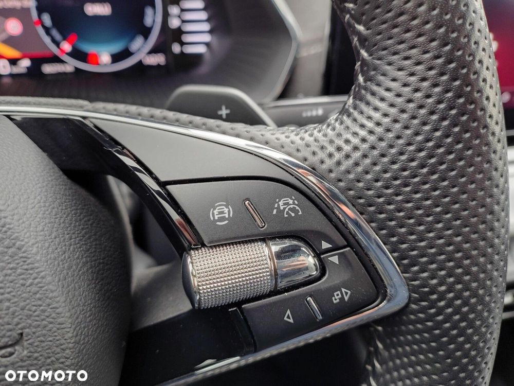 Skoda Octavia 2.0 TDI RS DSG - 33