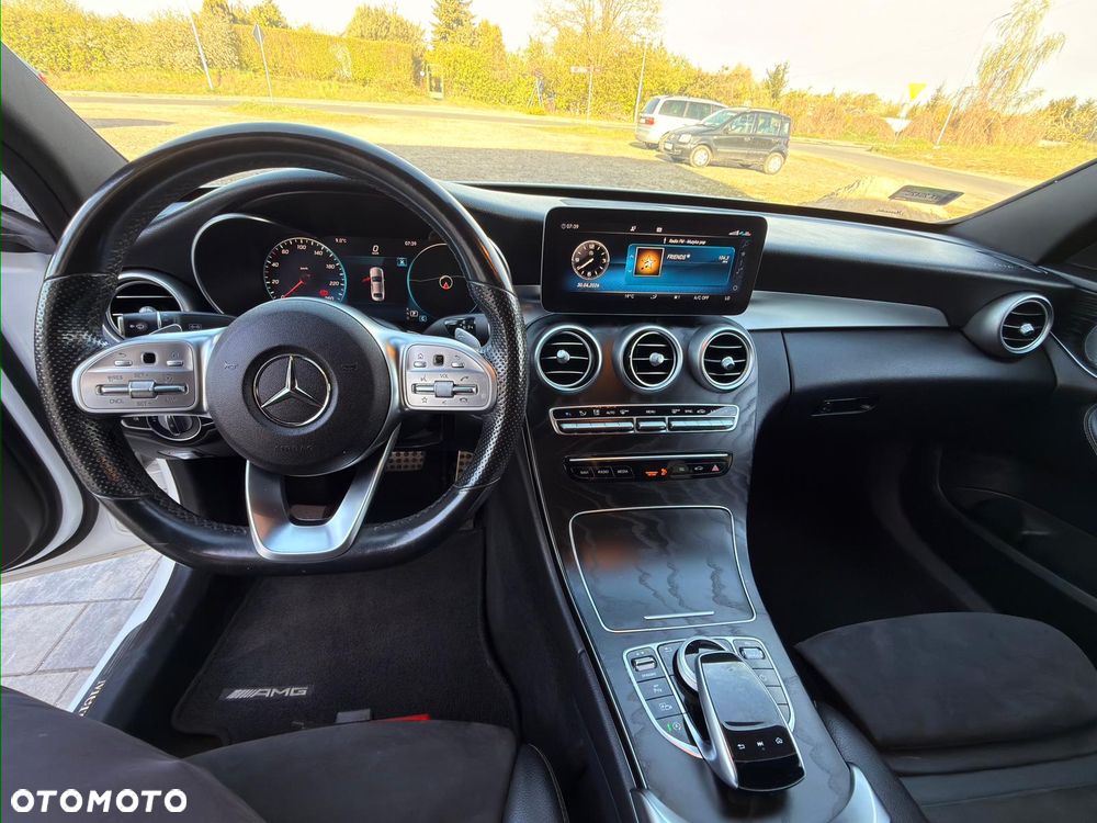 Mercedes-Benz Klasa C 220 d 9G-TRONIC - 23