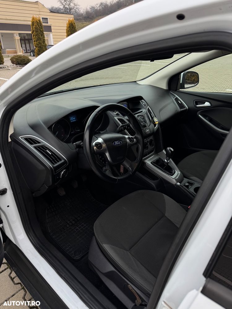 Ford Focus 1.6 TDCI DPF Sport - 10