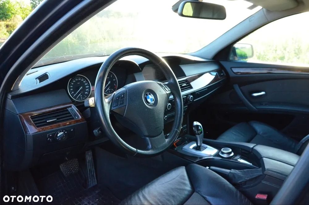 BMW Seria 5 530i - 7