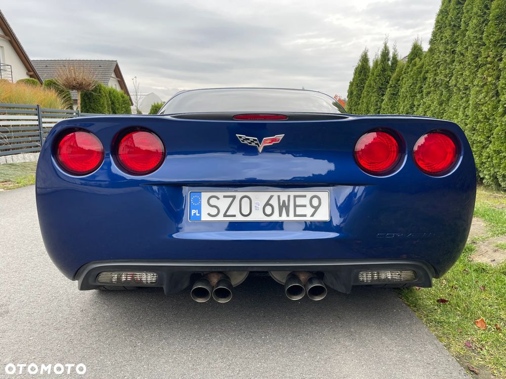 Chevrolet Corvette - 12
