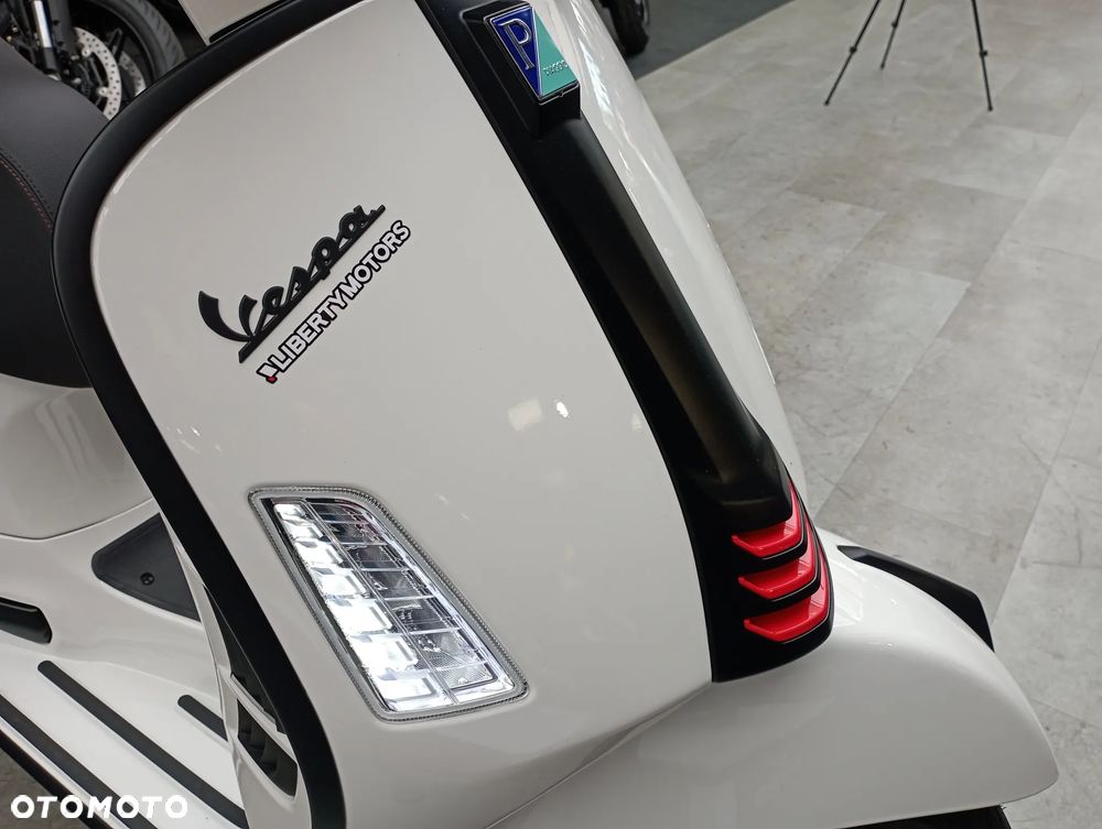 Vespa GTS - 17