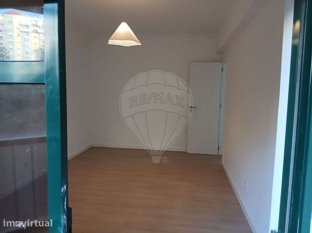 Apartamento T2 para arrendamento - Grande imagem: 2/15