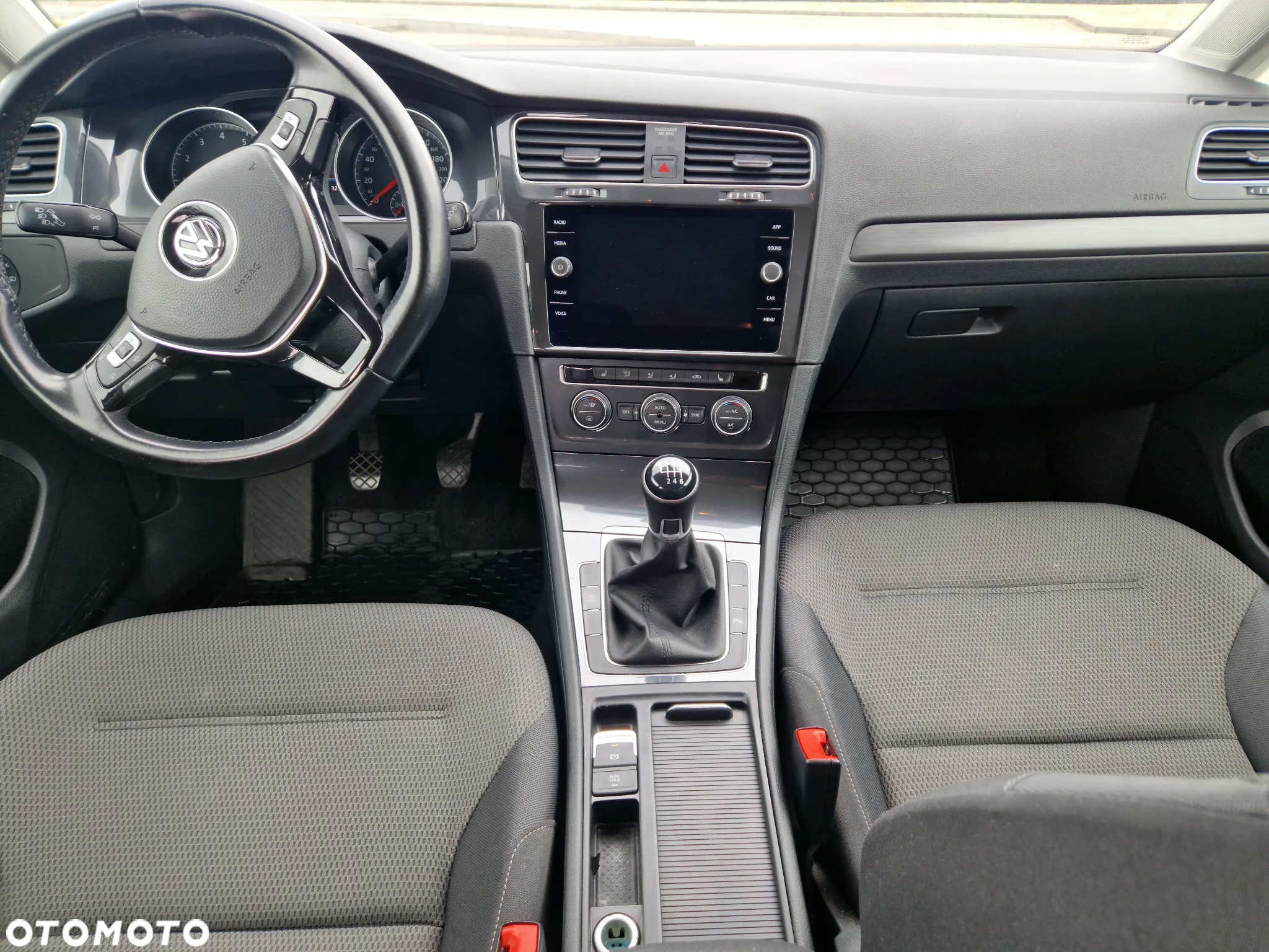 Volkswagen Golf VII 1.5 TSI BMT Highline - 3