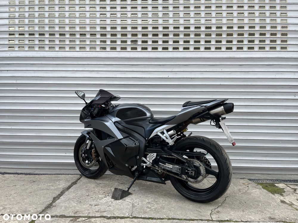 Honda CBR - 7