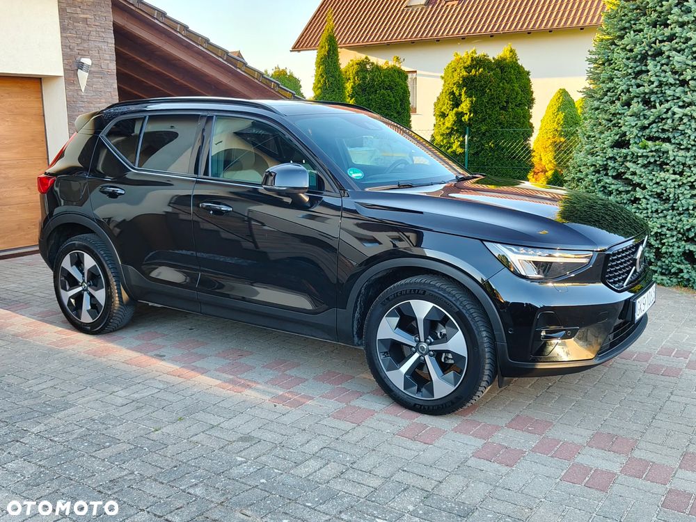 Volvo XC 40 T2 Plus Dark - 3