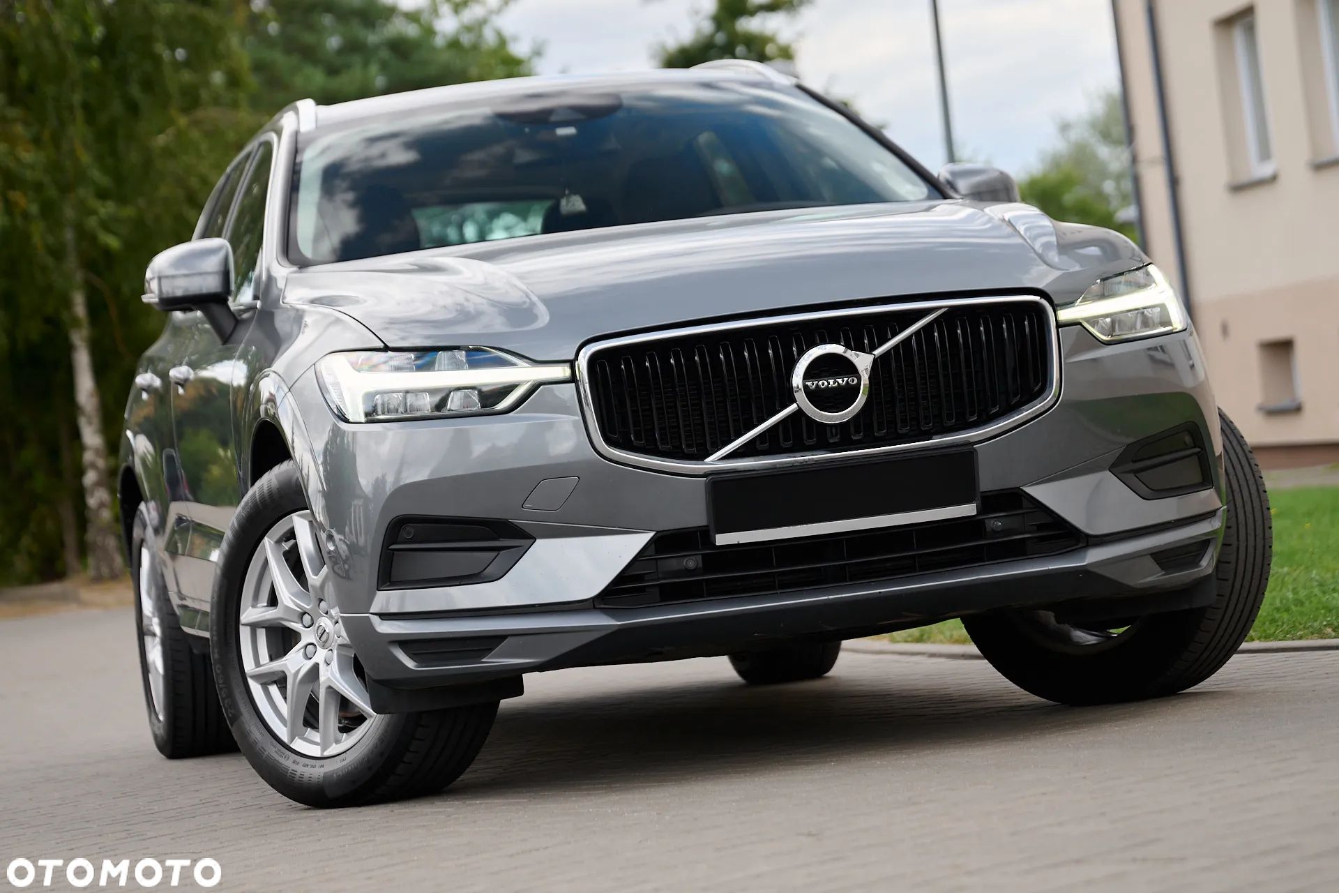 Volvo XC 60 D3 Momentum Pro - 1