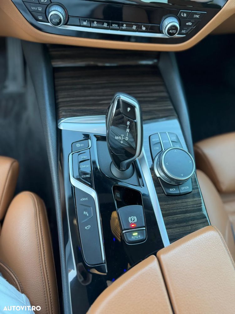 BMW Seria 5 530e Aut. M Sport Edition - 9