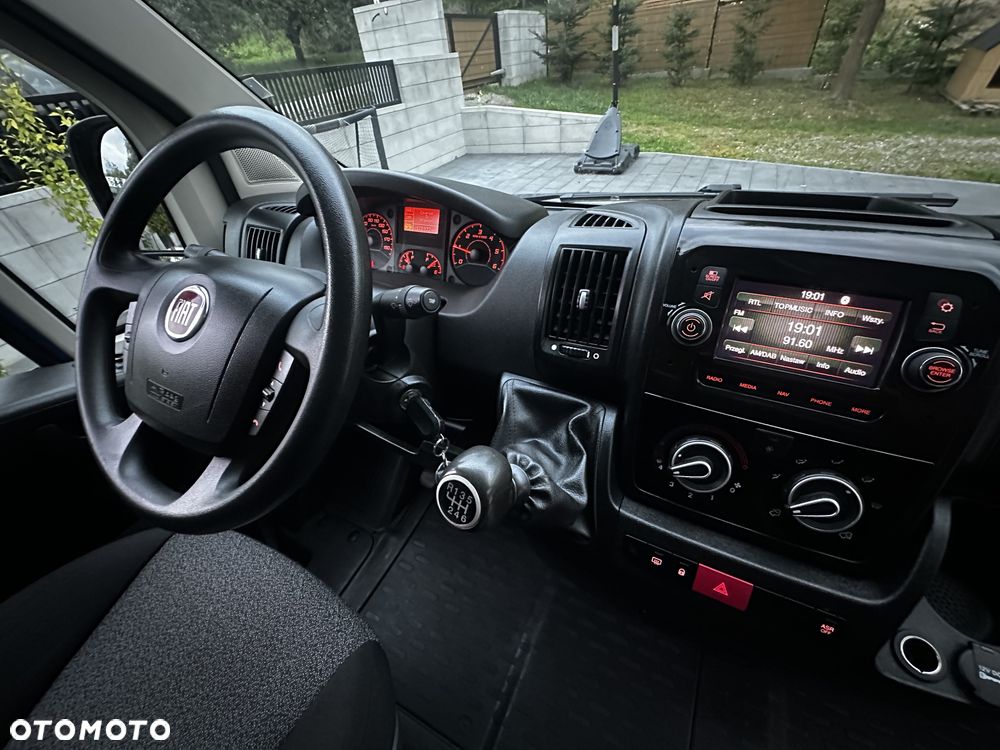 Fiat DUCATO 2.3 MAXI 130KM  KONTENER lekki + WINDA DHOLLAND 350kg silnik 2.3 130KM 2021 EURO 6 - 14