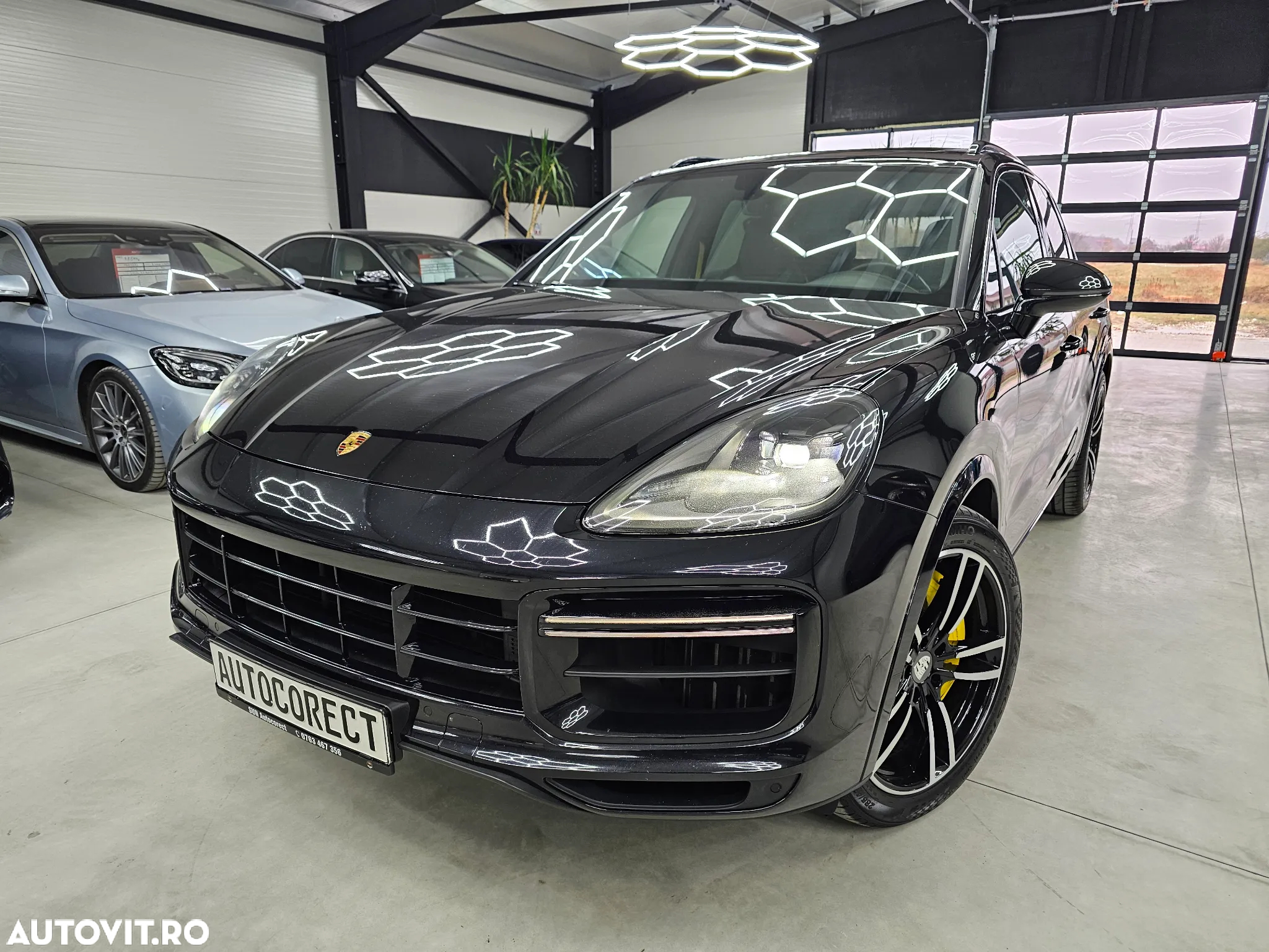 Porsche Cayenne Turbo - 3