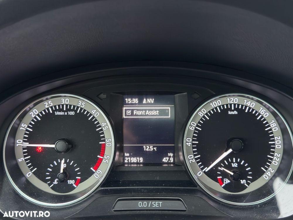 Skoda RAPID Spaceback 1.4 TDI Cool Edition R&G - 31