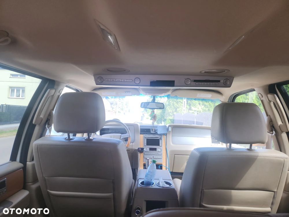 Lincoln Navigator 5.4 L 4x4 - 19