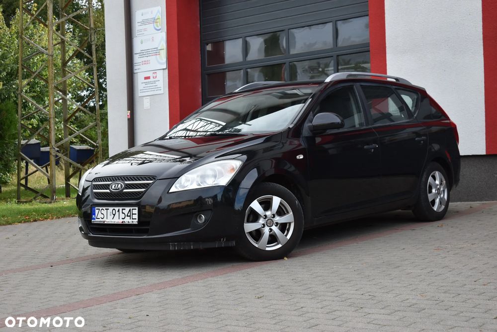Kia Ceed - 35