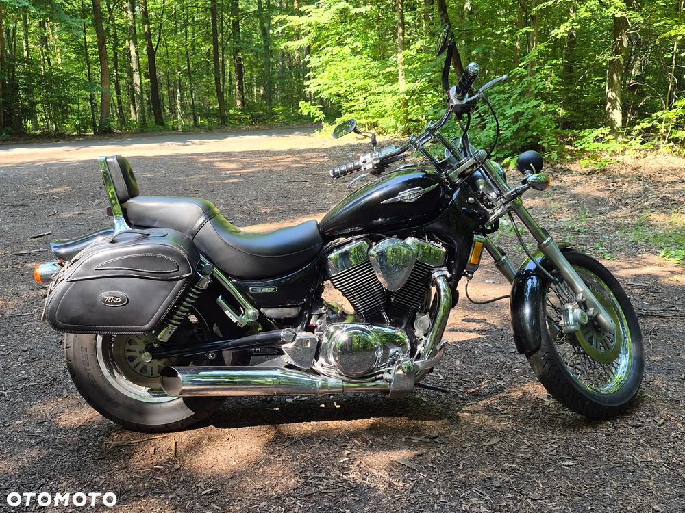 Suzuki Intruder - 2