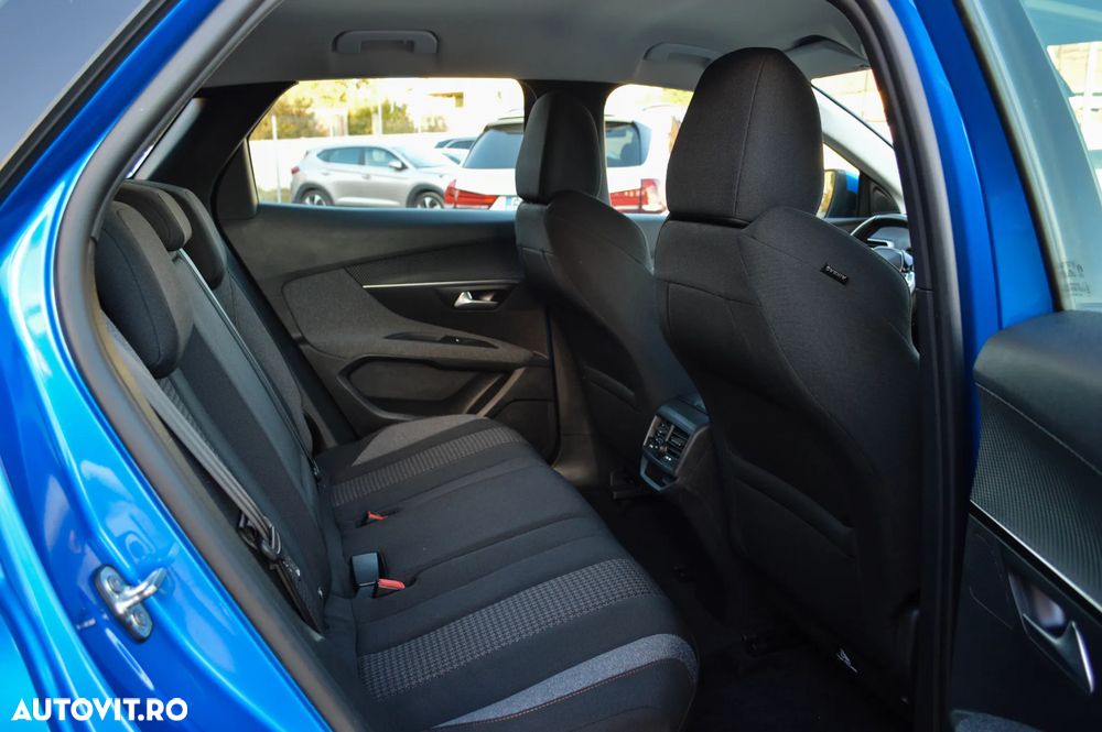 Peugeot 3008 1.5 BlueHDI 130 EAT8 Active Pack - 33