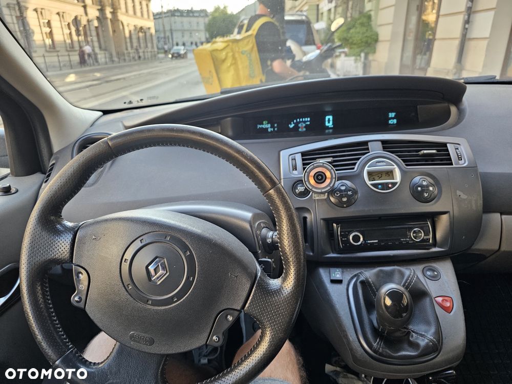 Renault Grand Scenic - 4