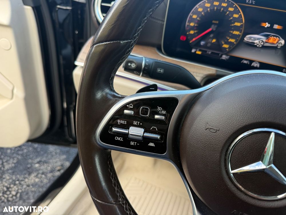Mercedes-Benz E 220 d 4MATIC Aut. - 30