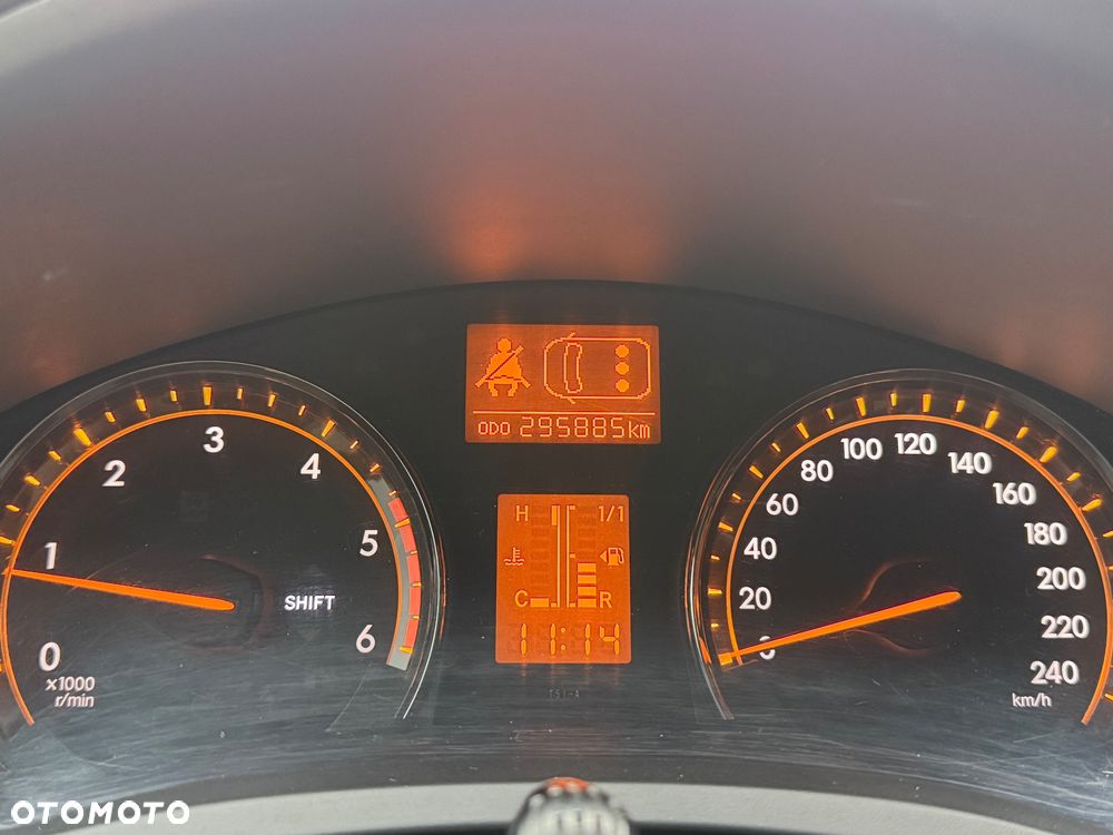 Toyota Avensis 2.0 D-4D - 8