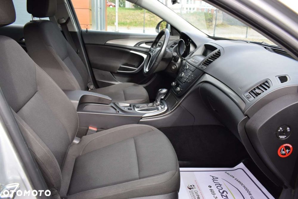 Opel Insignia - 25