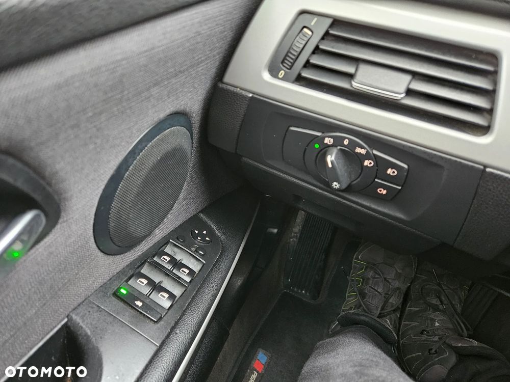 BMW Seria 3 320i - 27