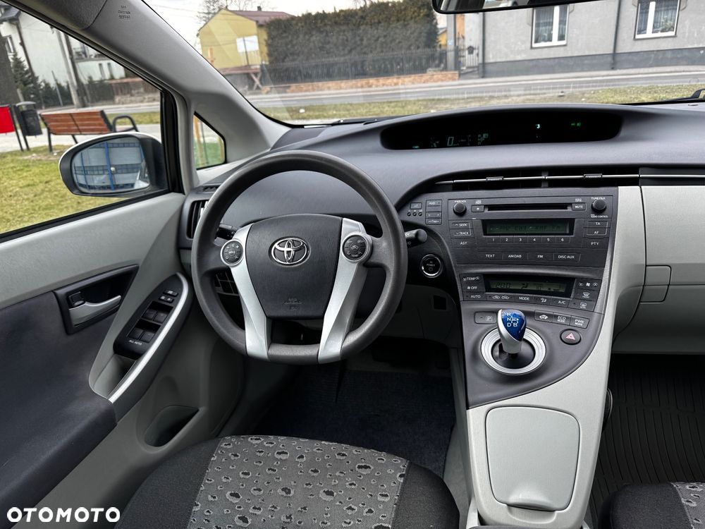 Toyota Prius - 11