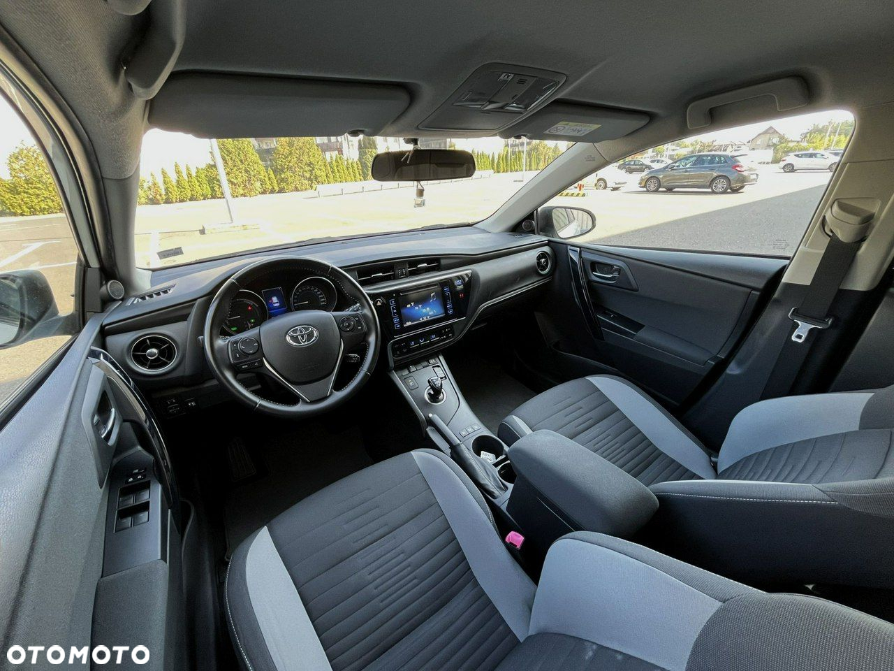Toyota Auris Hybrid 135 Premium - 11