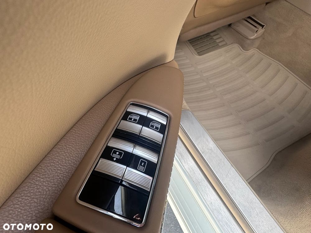 Mercedes-Benz Klasa S 63 AMG L 7G-TRONIC - 29