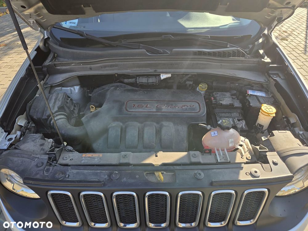 Jeep Renegade 1.6 E-TorQ Sport FWD - 21