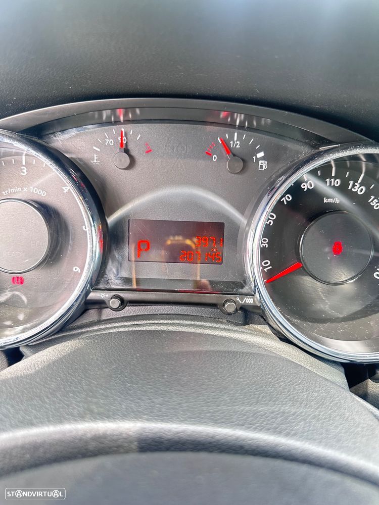 Peugeot 3008 1.6 BlueHDi Style EAT6 - 43