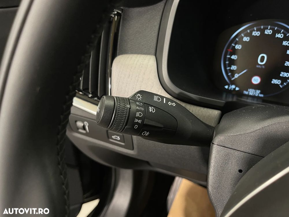 Volvo V90 V90CC B5 MHEV AT AWD Core - 30