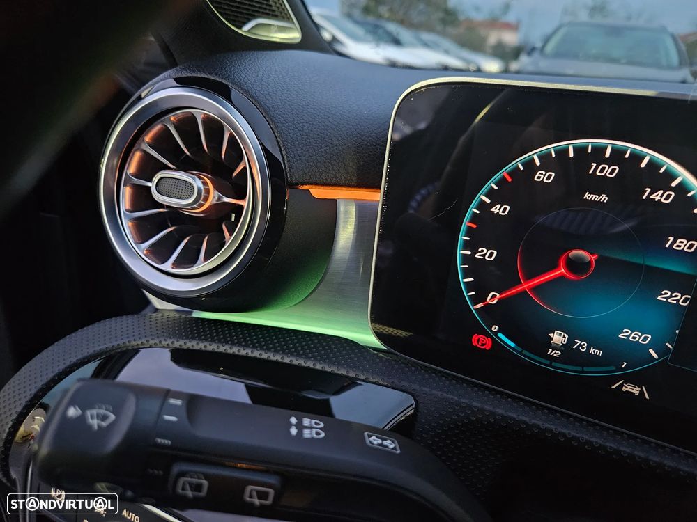 Mercedes-Benz A 200 AMG Line - 37