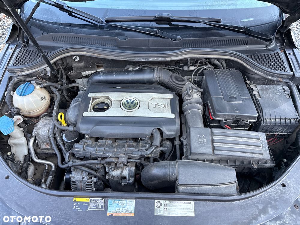 Volkswagen Passat 1.8 TSI Exclusive - 37