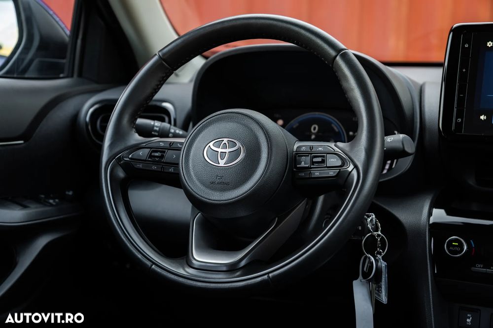 Toyota Yaris Cross 1.5 VVT-i HSD 116 4x2 HEV Business - 11