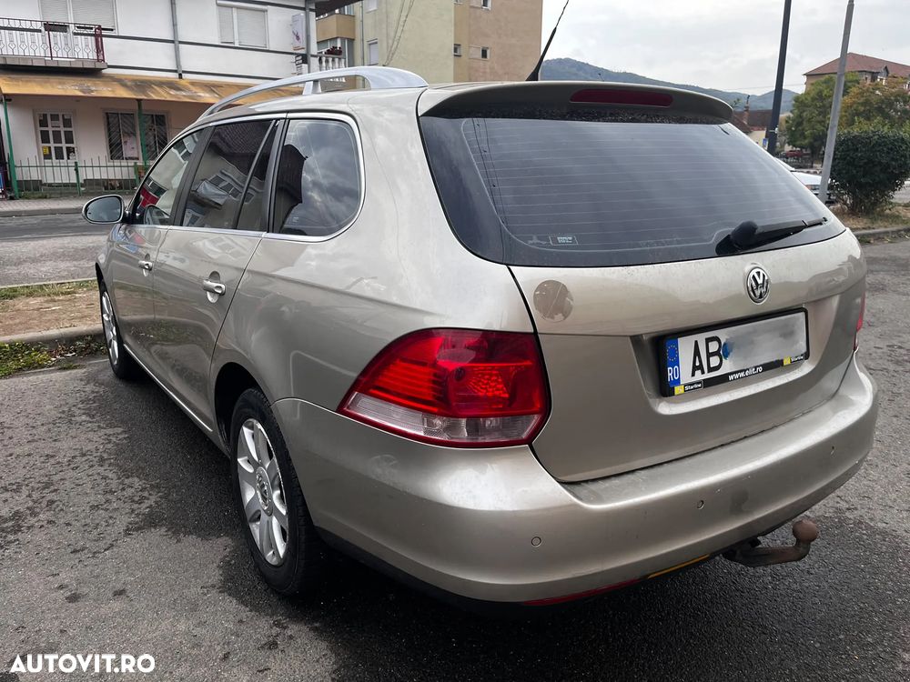 Volkswagen Golf - 5
