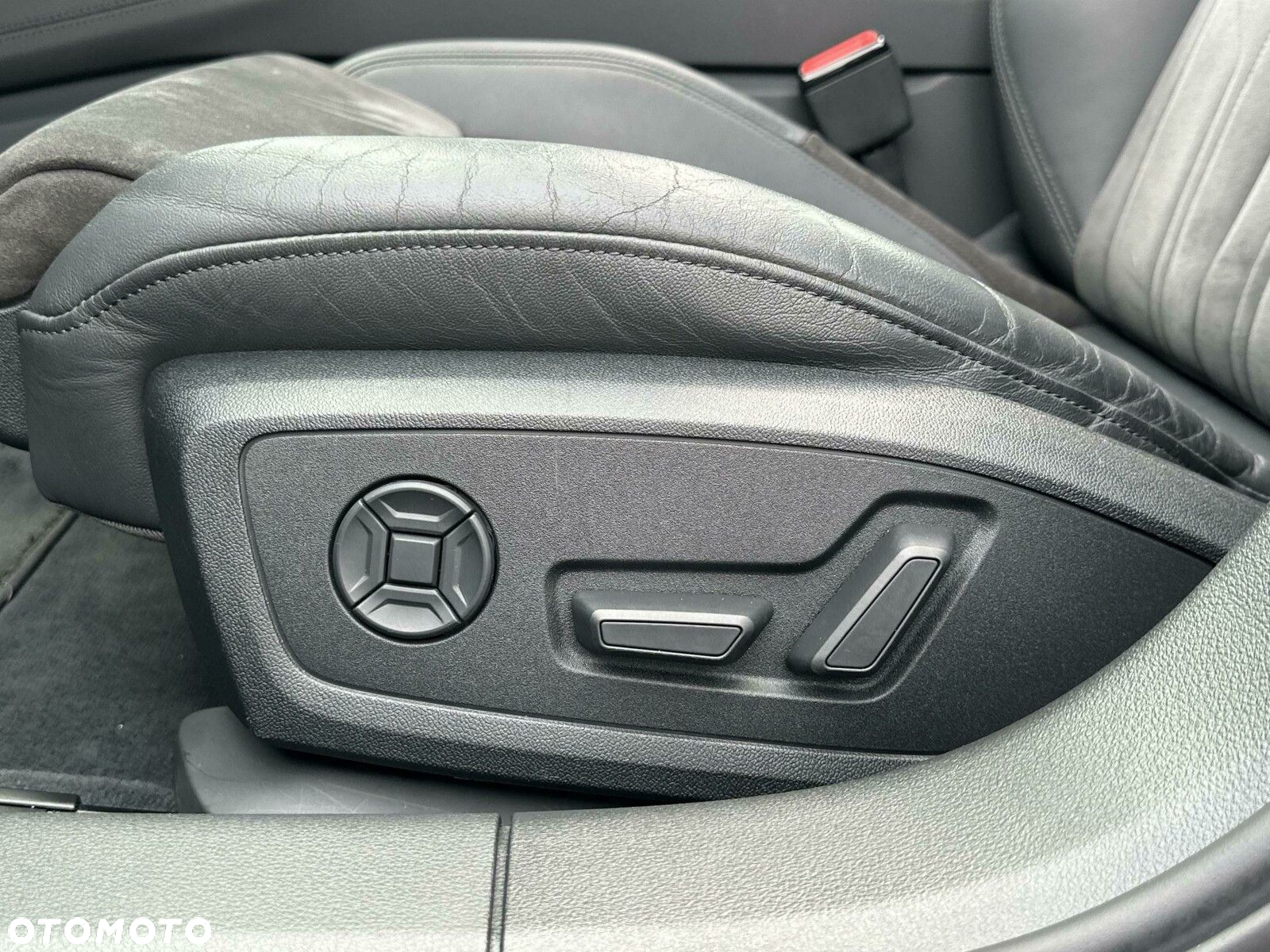 Audi A6 Allroad - 31
