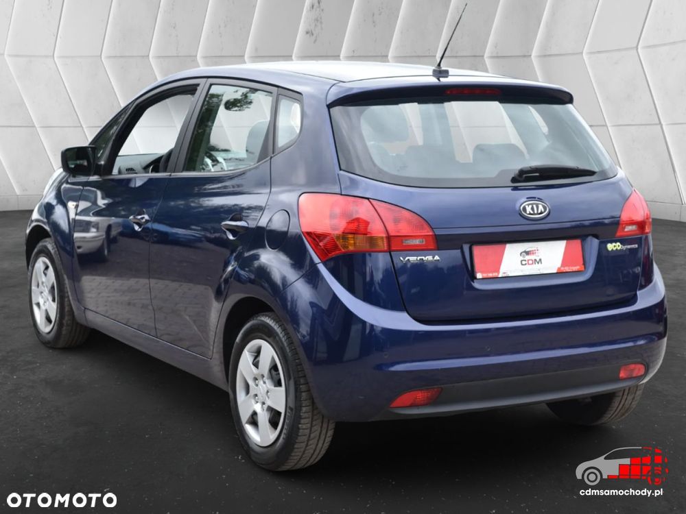 Kia Venga - 8