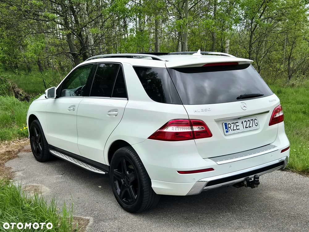 Mercedes-Benz ML 350 BlueTEC 4MATIC 7G-TRONIC - 37