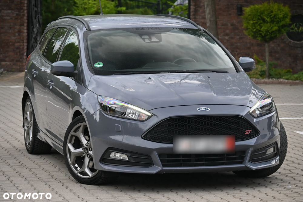 Ford Focus 2.0 TDCi ST-2 PowerShift - 2