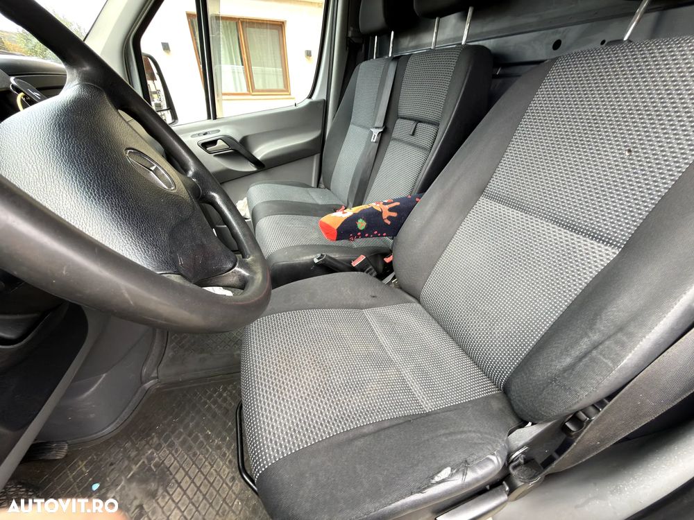 Mercedes-Benz Sprinter - 14