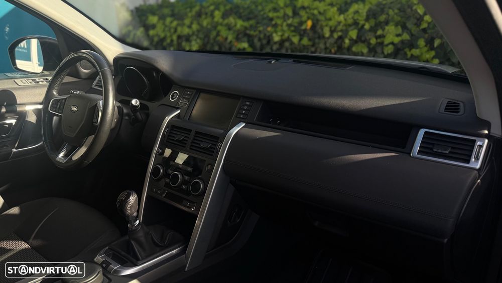 Land Rover Discovery Sport 2.0 eD4 SE - 23